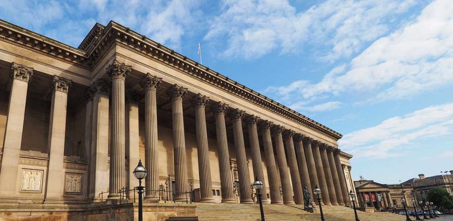 A photo of outside St George's Hall in Liverpool